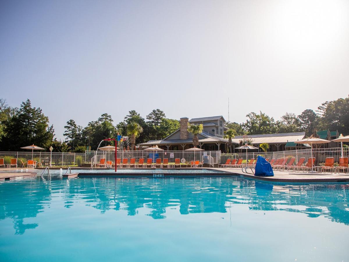 | Holiday Inn Club Vacations Villages Resort at Lake Palestine