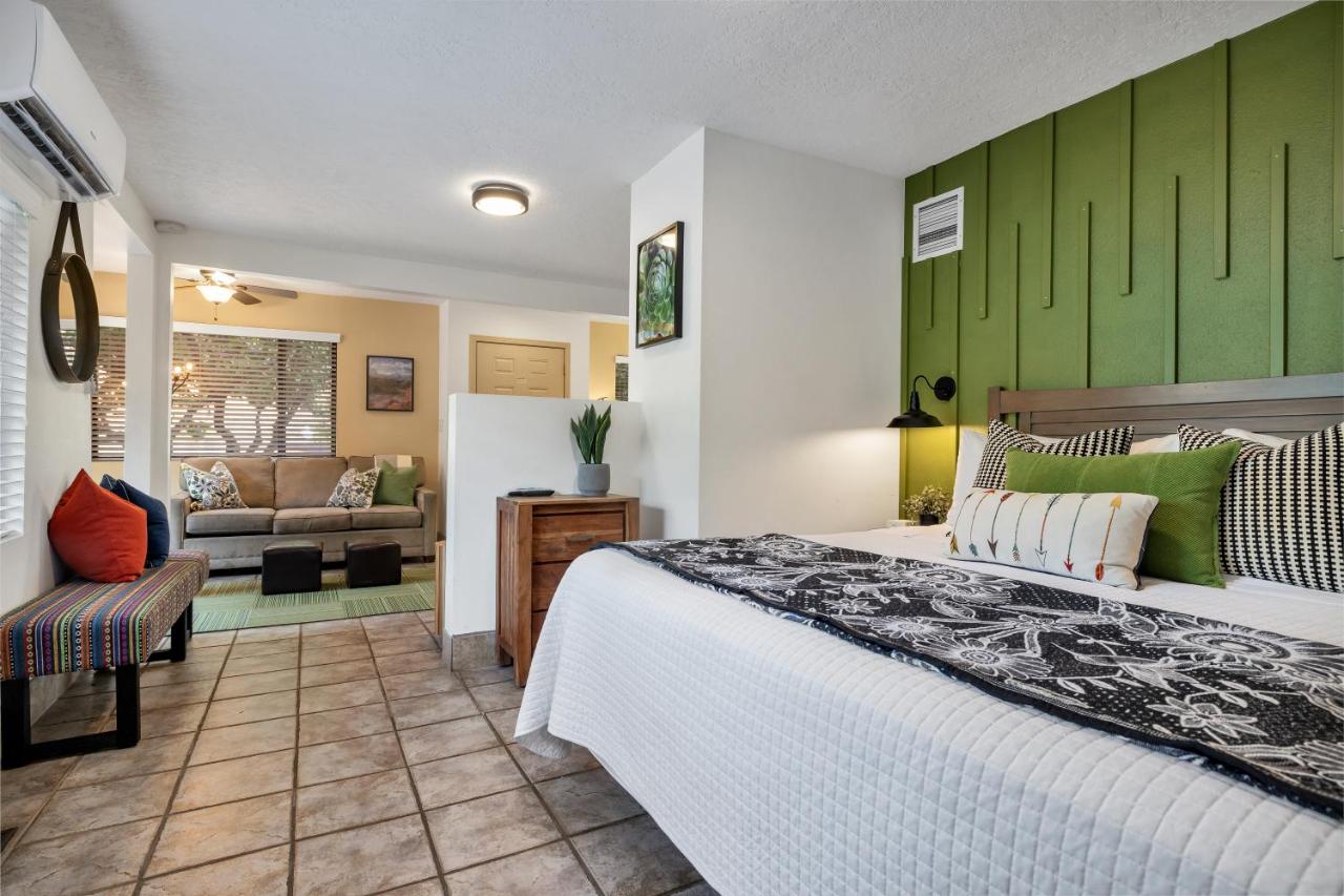 | Red Rock Inn Cottages