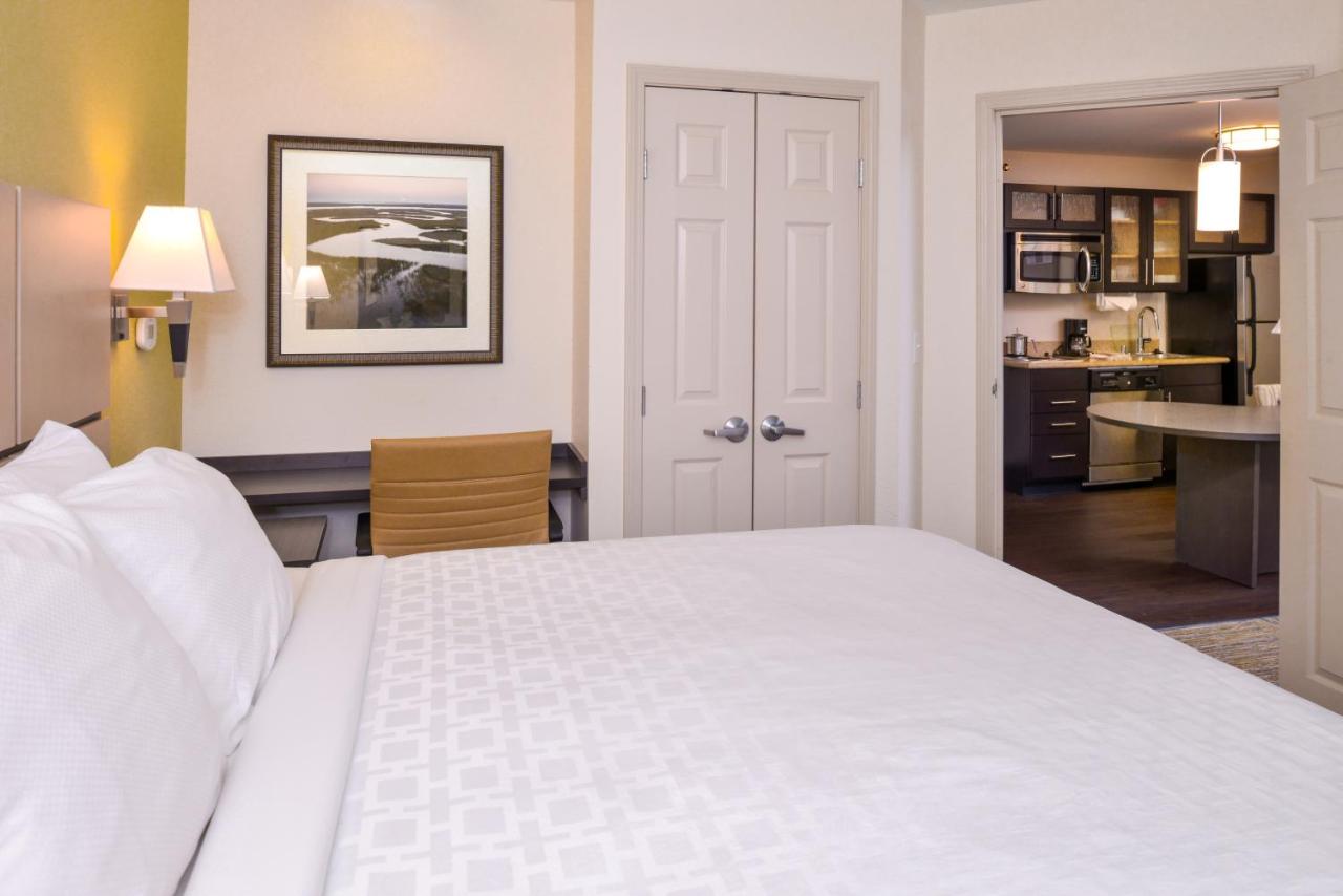 One-Bedroom King Room with Mobility Accessible Tub - Non-Smoking at Candlewood Suites Plano North by IHG