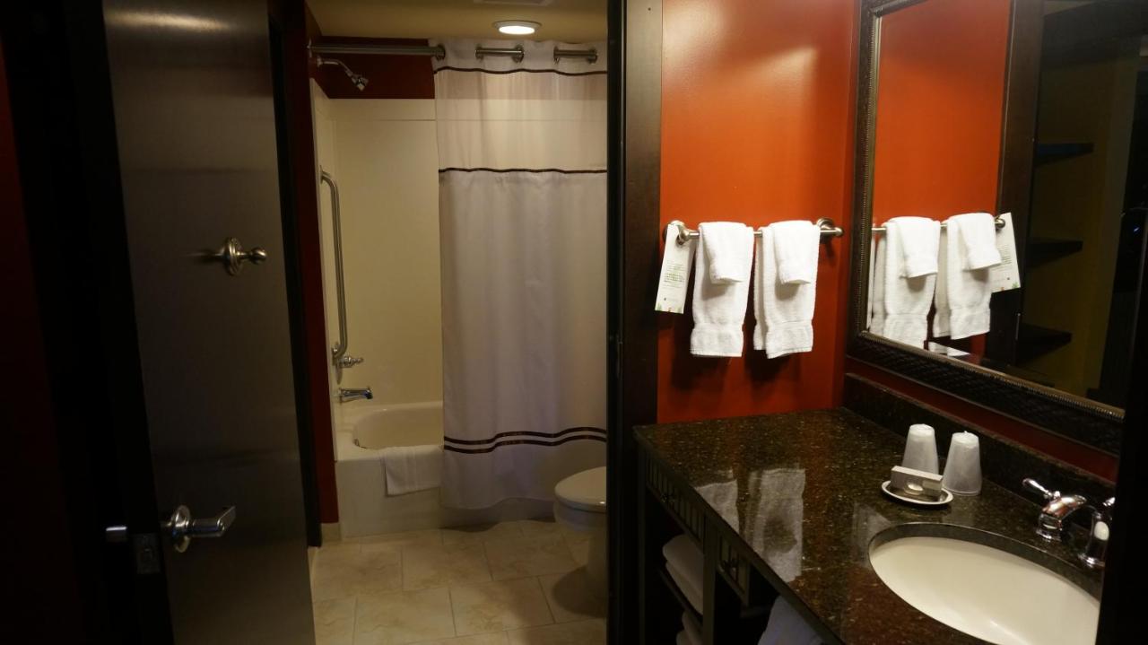 King Suite with Mountain View at Bear Creek Mountain Resort