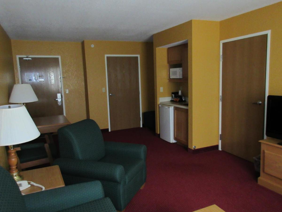  | Parkfield Inn - Clinton