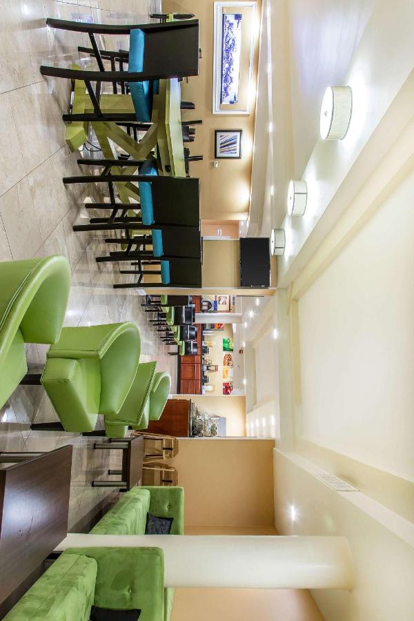 | Quality Inn and Suites Newport - Middletown