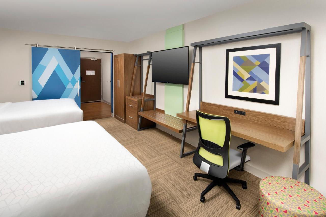 | Holiday Inn Express & Suites - North Brunswick, an IHG Hotel