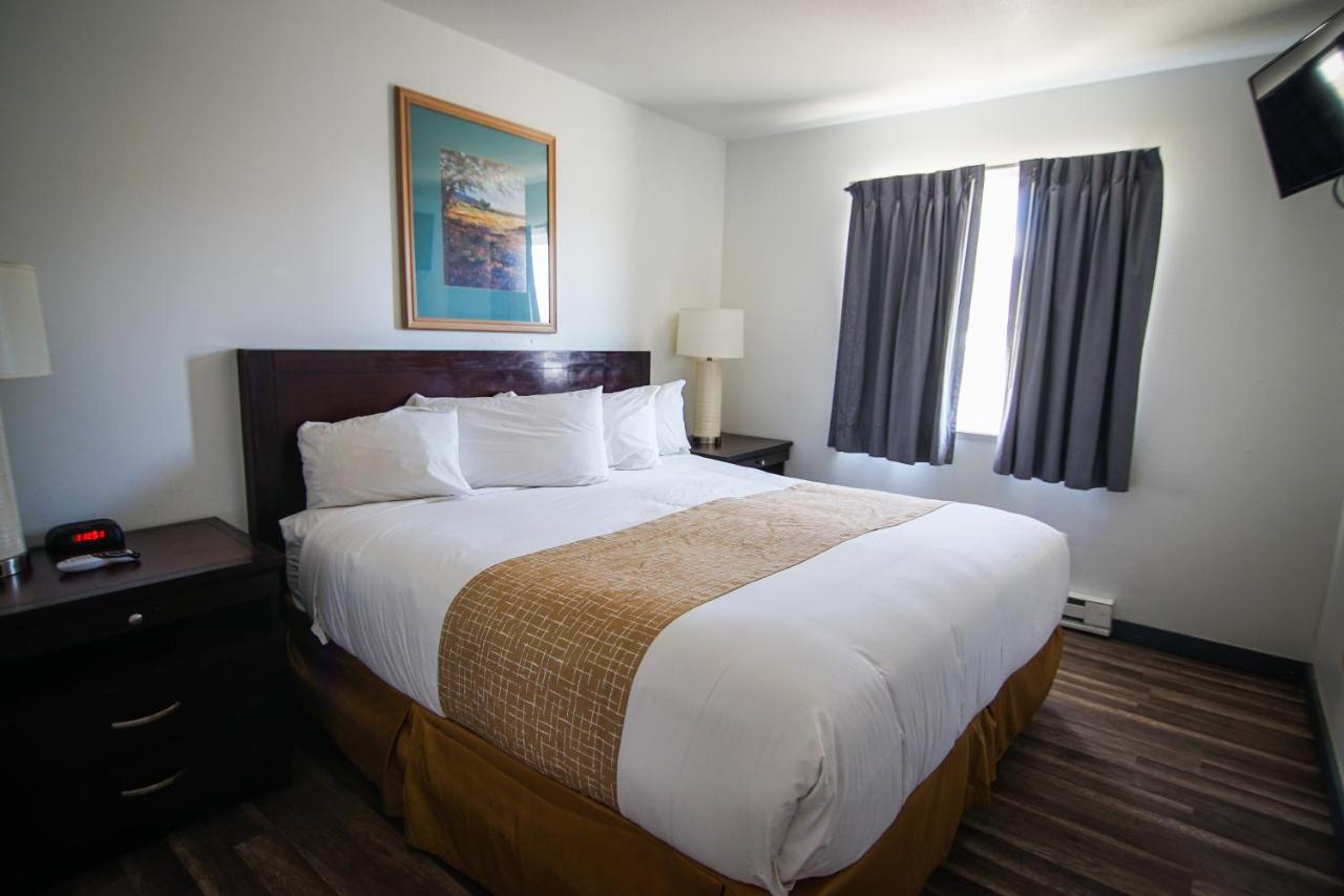 Two-Bedroom Suite - Non-Smoking at Travelodge by Wyndham Colorado Springs Airport/Peterson SFB