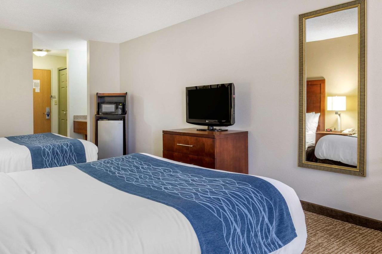 Double Room with Two Double Beds - Non-Smoking at Comfort Inn Downtown - University Area