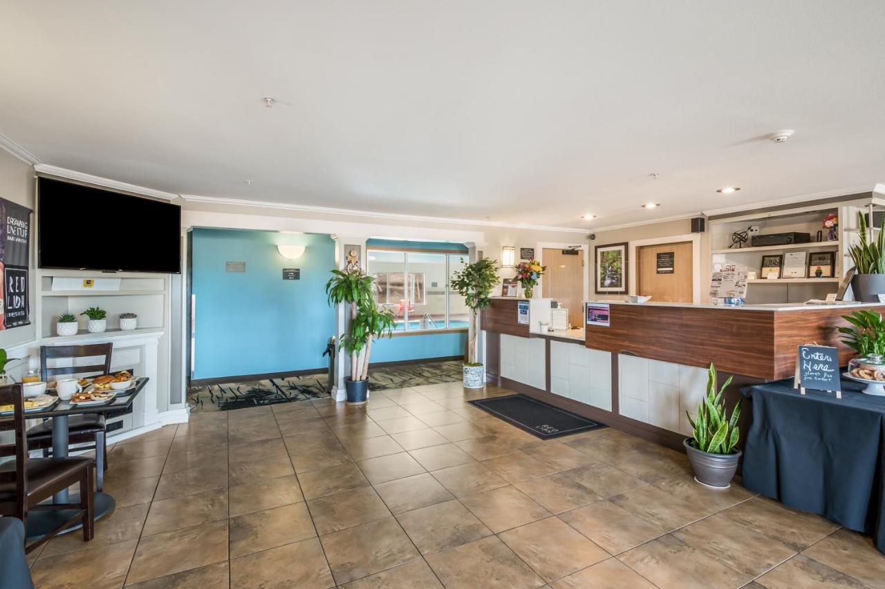 | Red Lion Inn & Suites at Olympic National Park