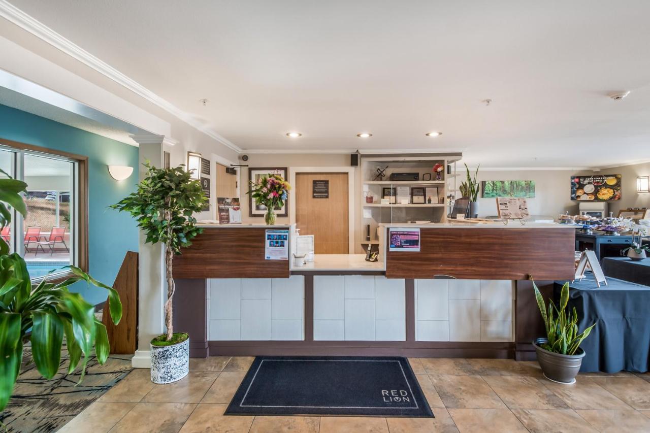 | Red Lion Inn & Suites at Olympic National Park