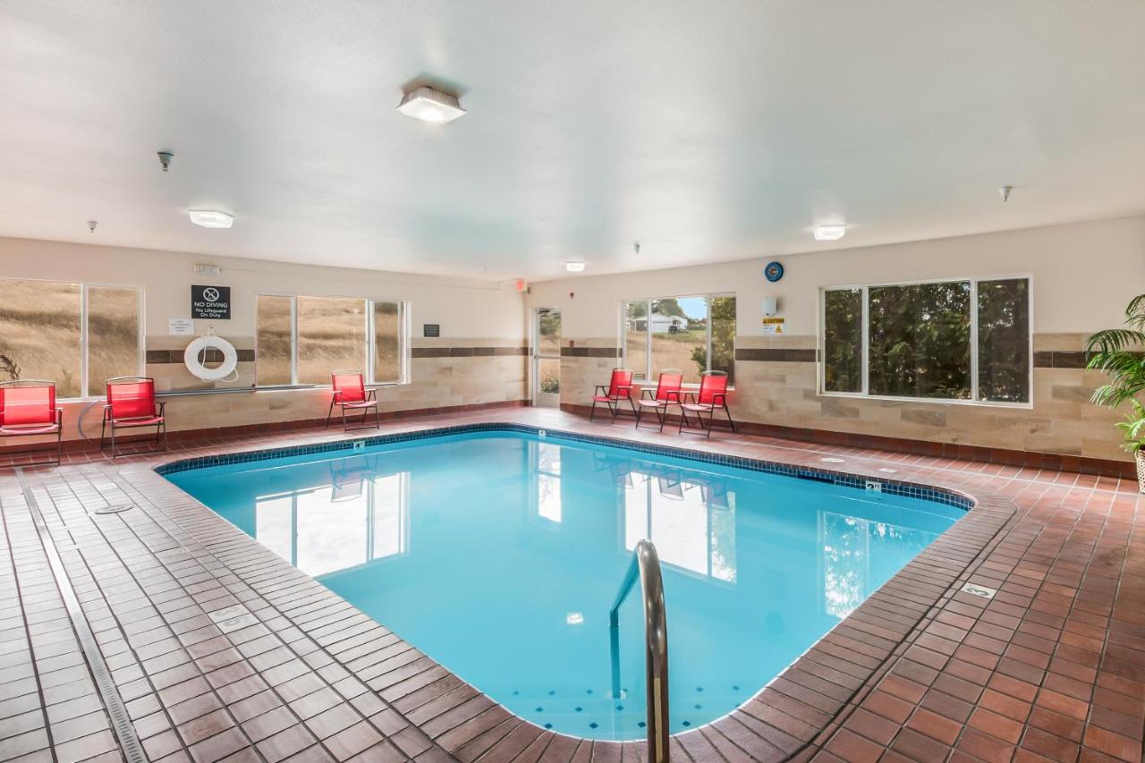 | Red Lion Inn & Suites at Olympic National Park