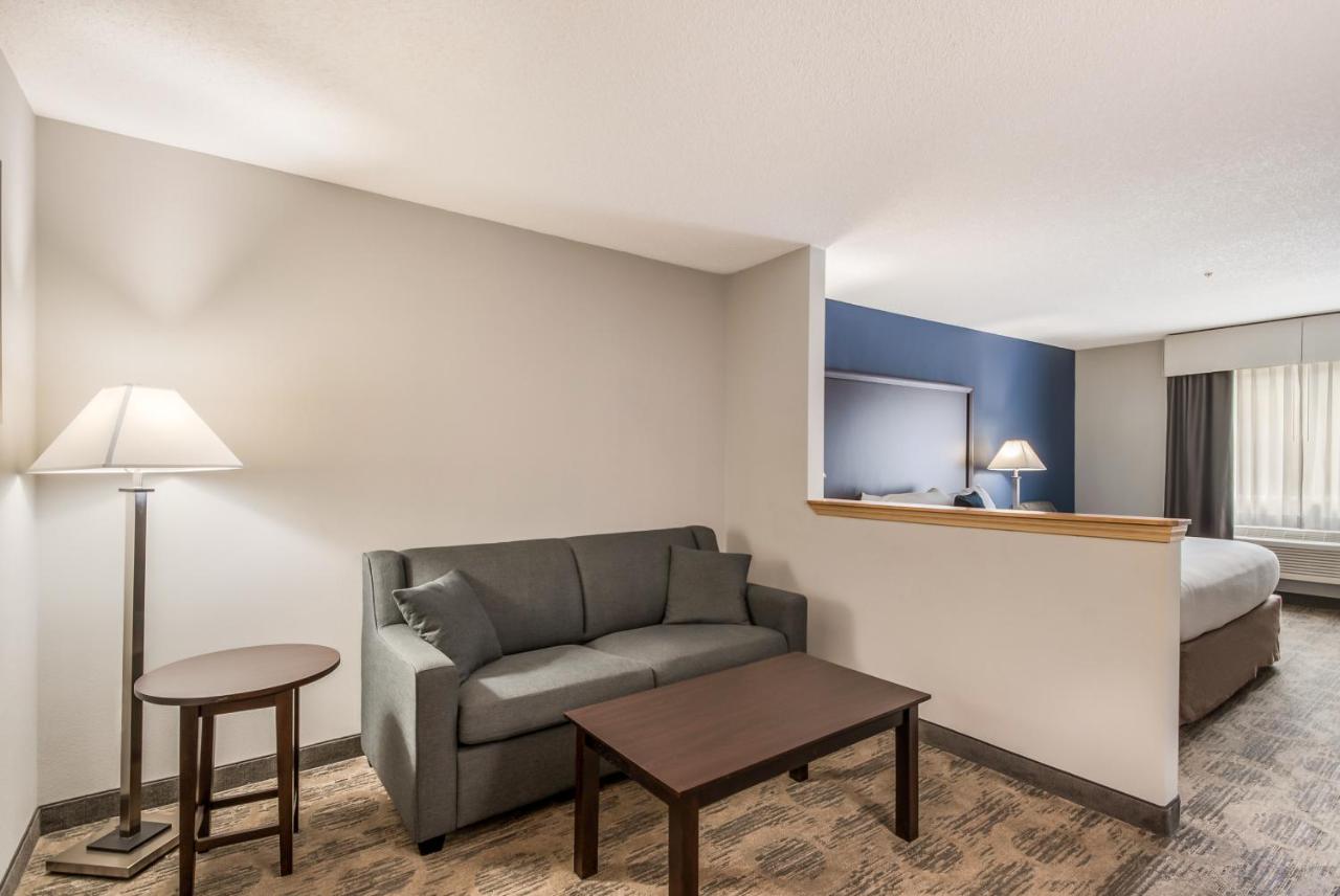 | Red Lion Inn & Suites at Olympic National Park