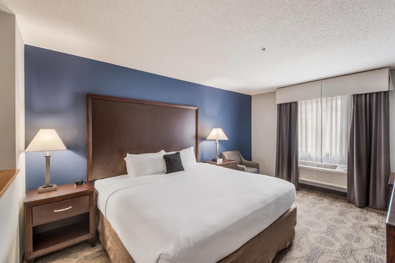 | Red Lion Inn & Suites at Olympic National Park