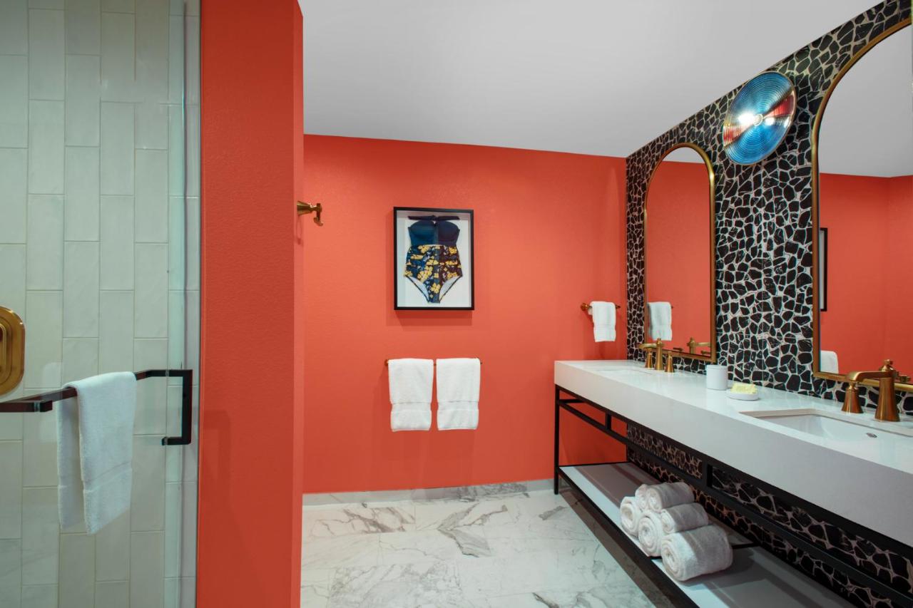 | Bellwether Beach Resort