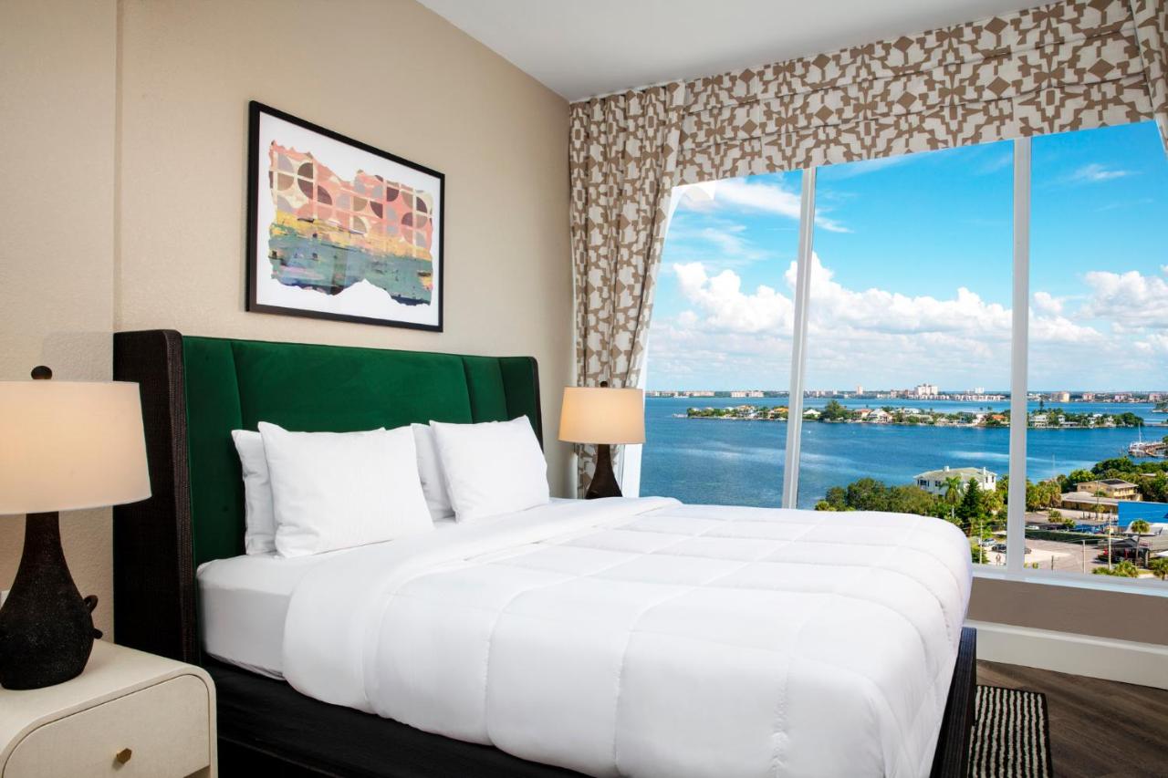| Bellwether Beach Resort