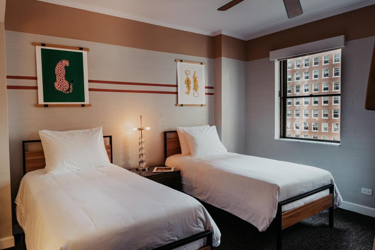 Family Room at Selina Chicago