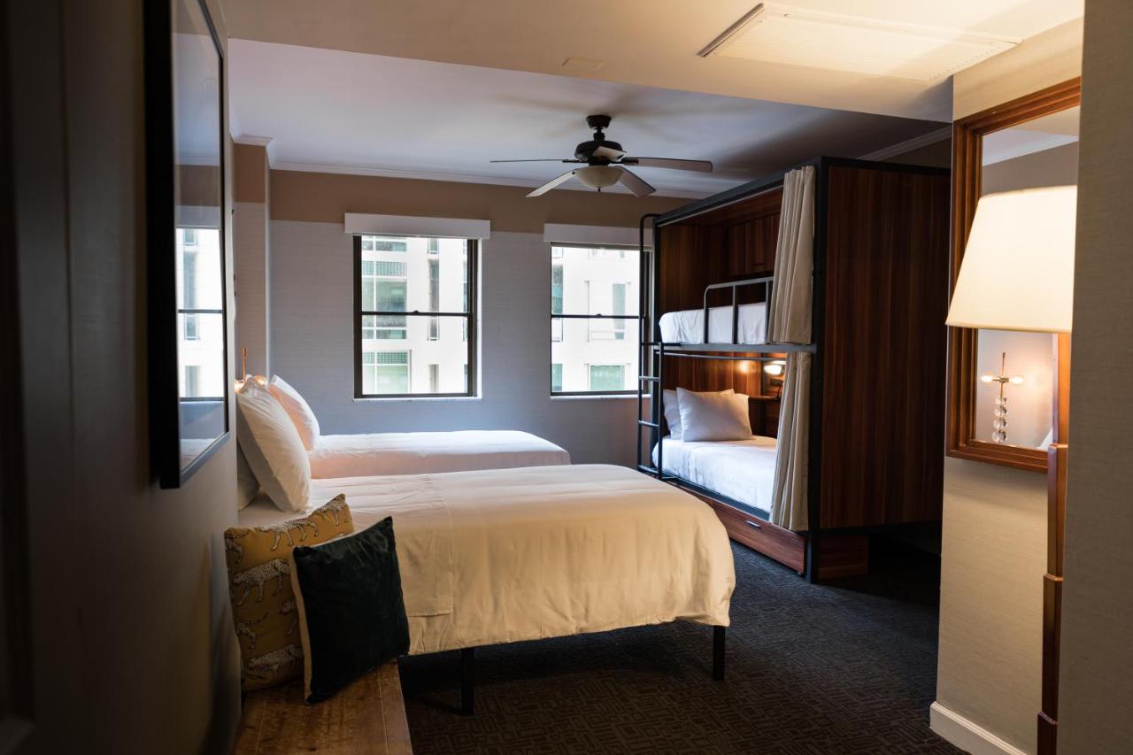 Family Room at Selina Chicago