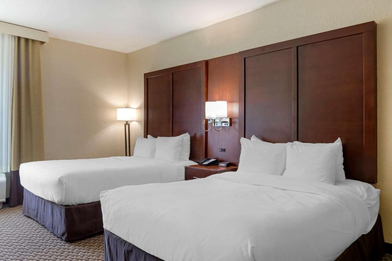 Queen Room with Two Queen Beds - Accessible/Non-Smoking at Comfort Inn & Suites Near Six Flags & Medical Center