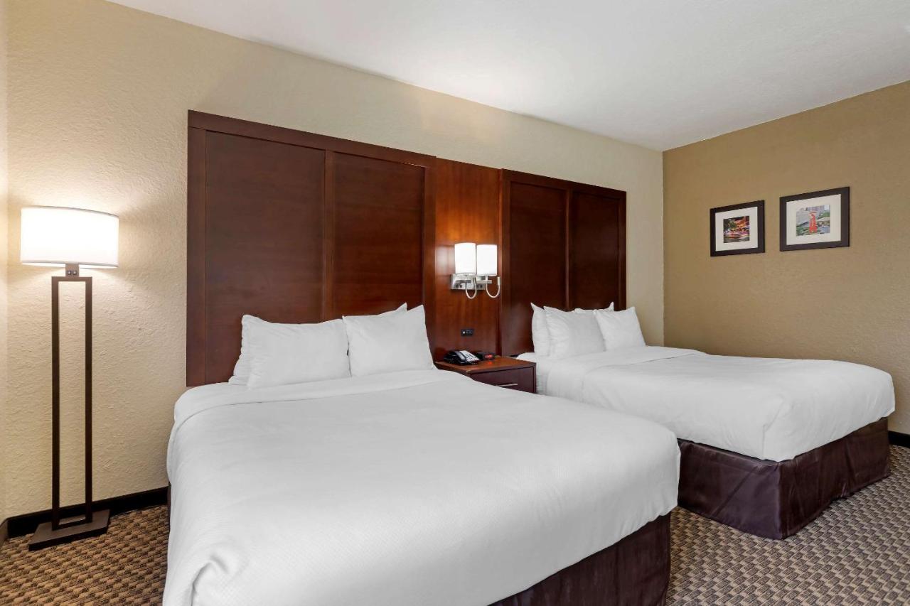 Queen Room with Two Queen Beds - Accessible/Non-Smoking at Comfort Inn & Suites Near Six Flags & Medical Center