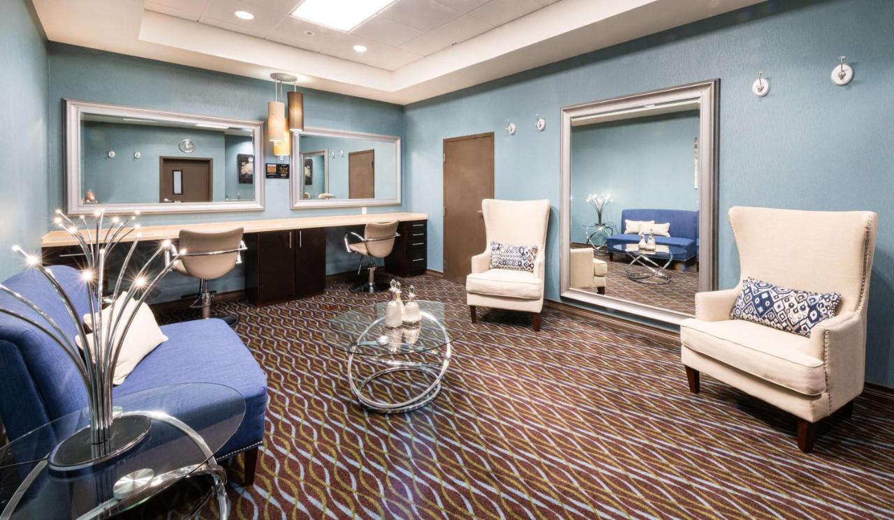 | Aviator Hotel & Suites South I-55, BW Signature Collection