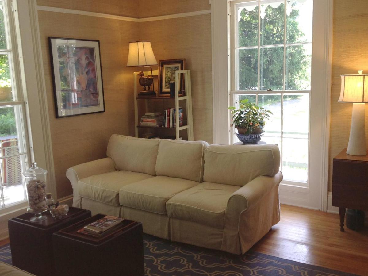  | DreamHouse Country Inn