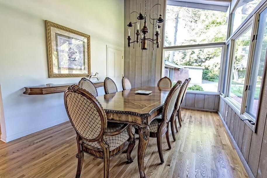| Exclusive Hope Ranch Home w/Pool and Private Beach access