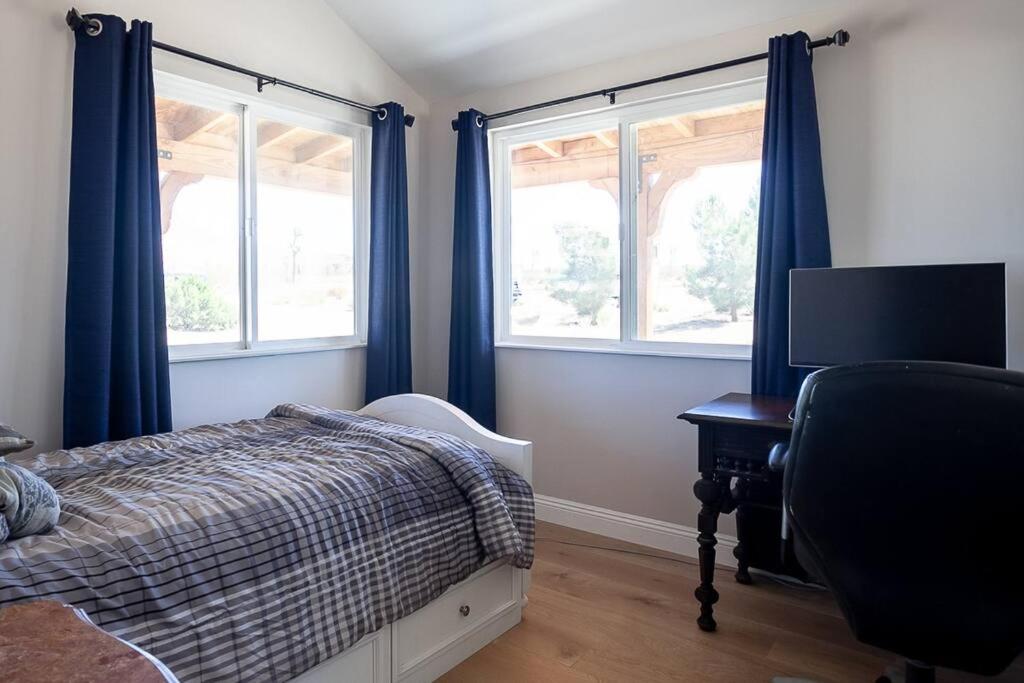 | Private Gated Ranch on 5 Acres, modern and secure