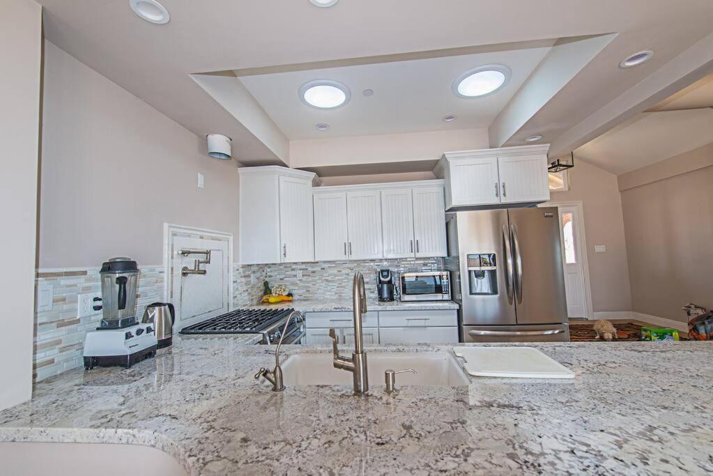 | Private Gated Ranch on 5 Acres, modern and secure