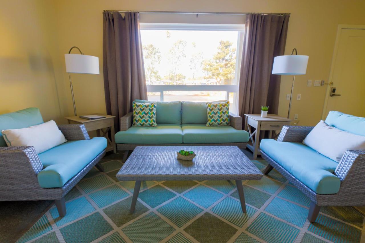 | Baywood Inn Bed & Breakfast