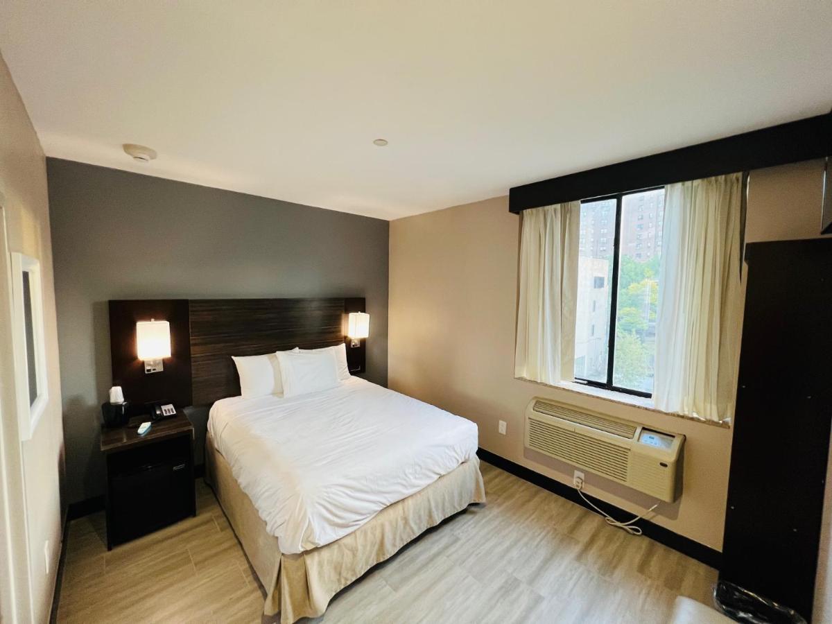 | Rockaway Hotel