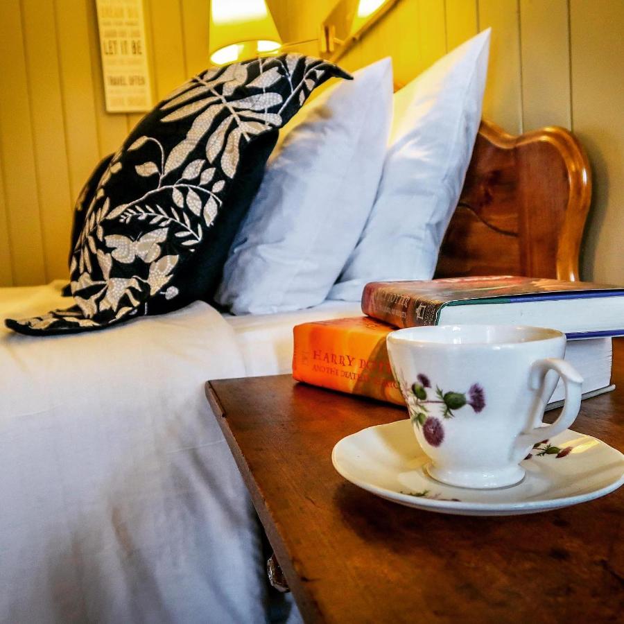 | Mountainaire Inn and Log Cabins