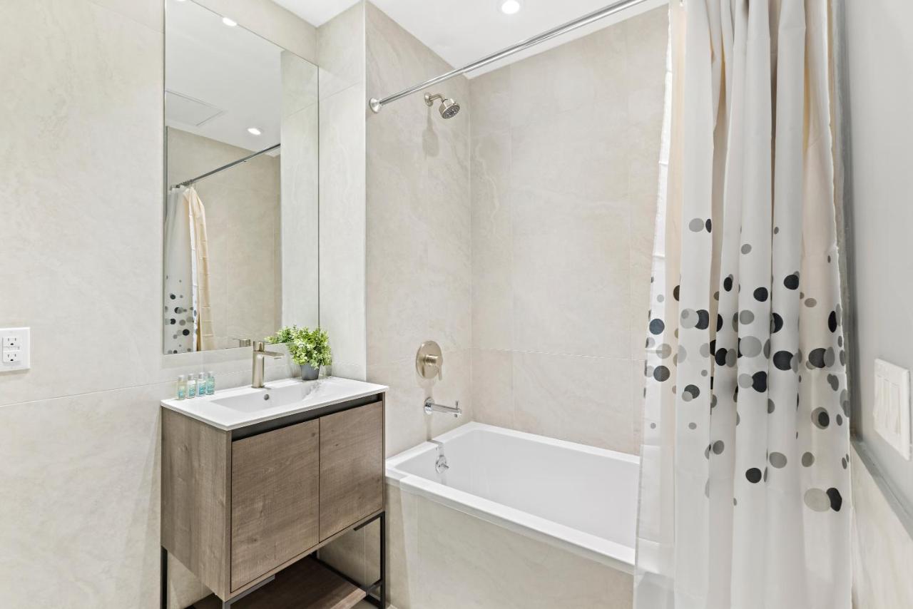 Deluxe King Suite with Two King Beds, Non-Smoking at Global Luxury Suites at The Arches