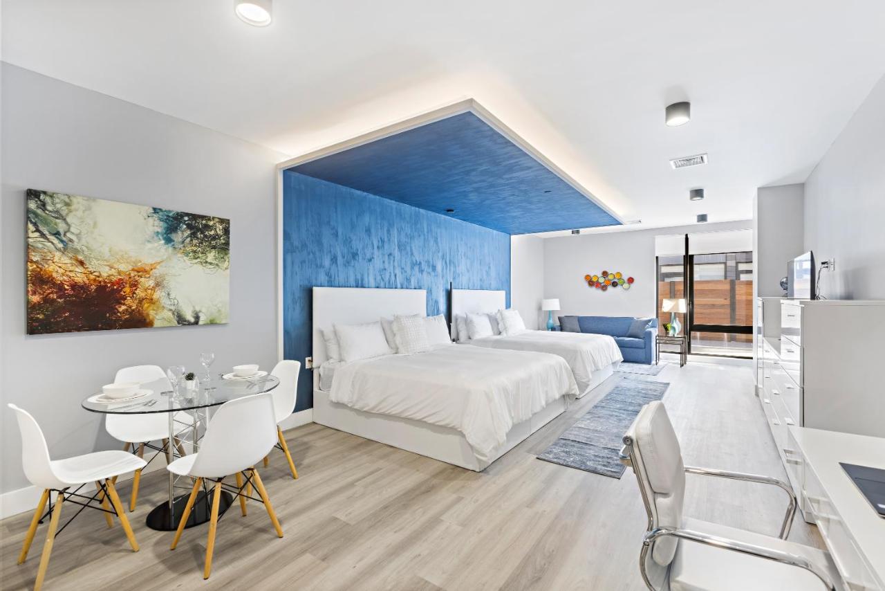 Deluxe King Suite with Two King Beds, Non-Smoking at Global Luxury Suites at The Arches