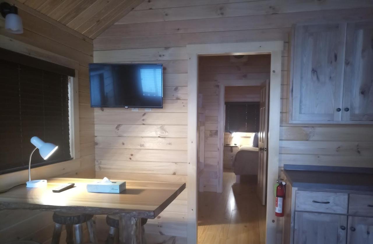  | The Beach House Lakeside Cottages