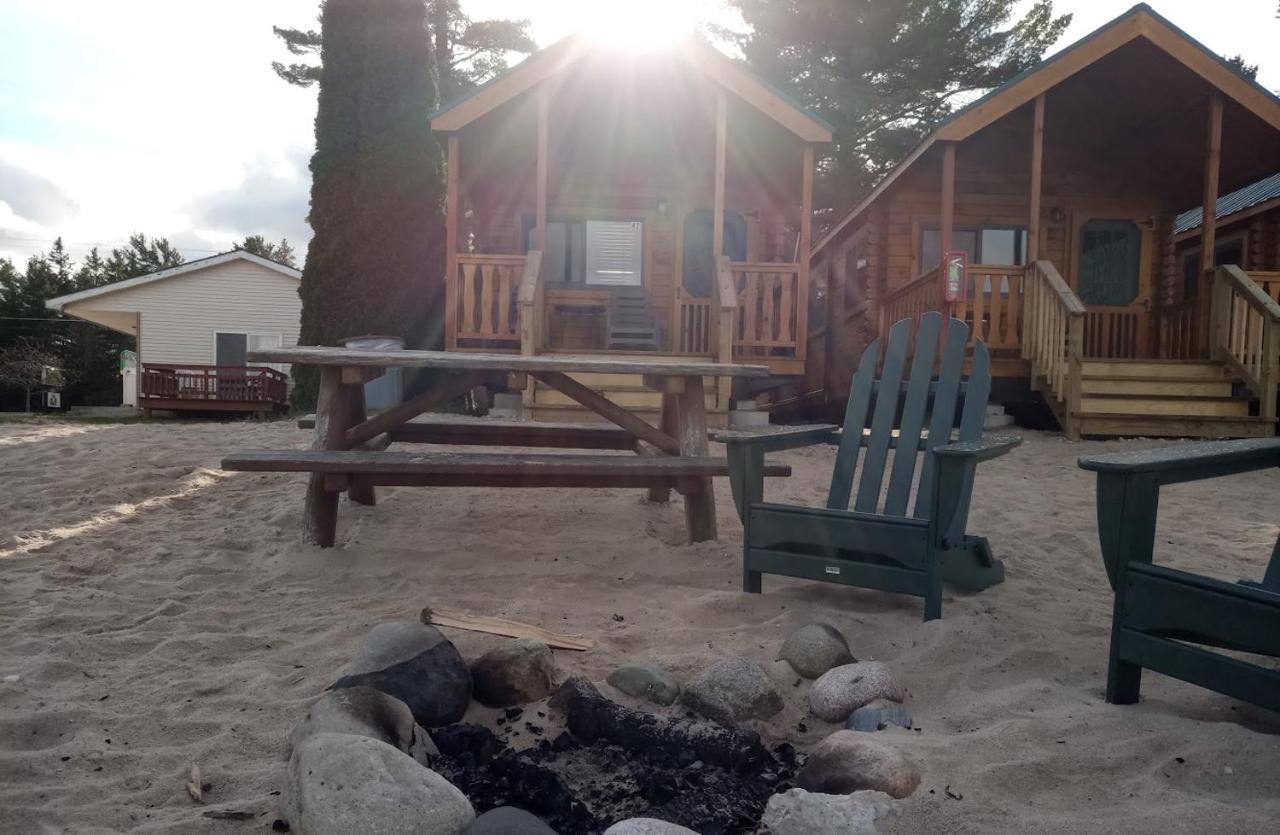 | The Beach House Lakeside Cottages