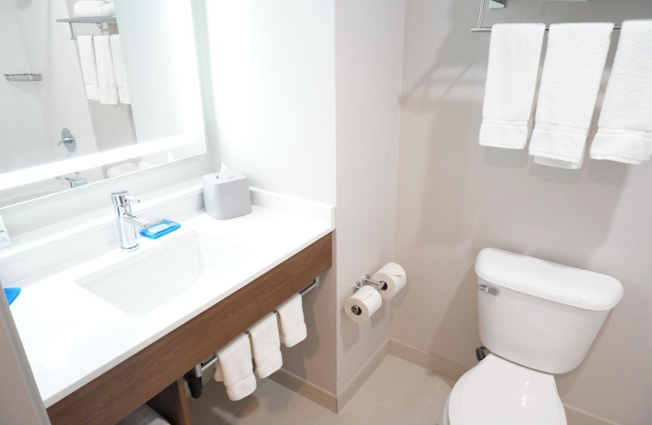 Executive King Room - Non-Smoking at Holiday Inn Express Fremont-Milpitas Central by IHG