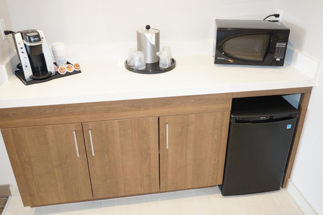 Executive King Room - Non-Smoking at Holiday Inn Express Fremont-Milpitas Central by IHG