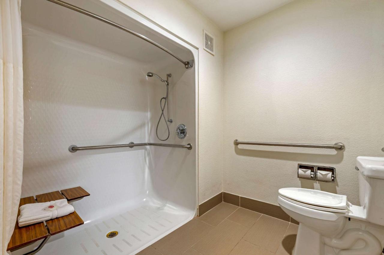 King Room - Accessible/Non-Smoking at Comfort Inn Anderson South