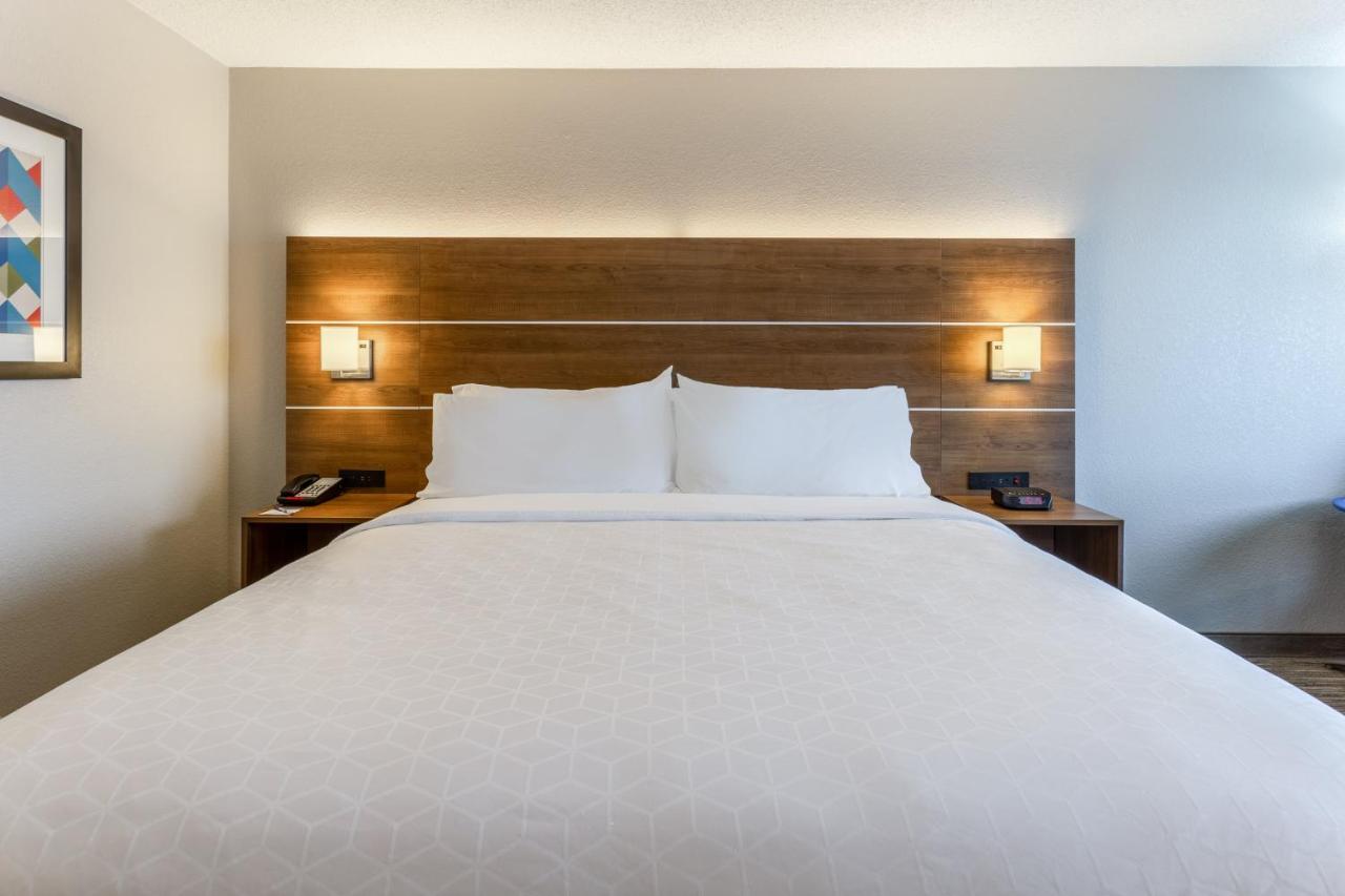  | Holiday Inn Express Hotel & Suites Shiloh/O'Fallon, an IHG Hotel