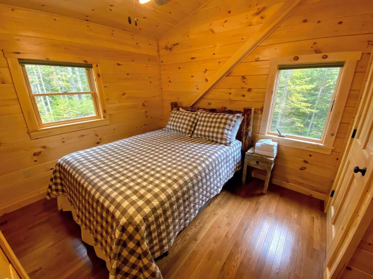 | Brand New Log Home Well appointed, great location with AC, wifi, cable, fireplace, firepit
