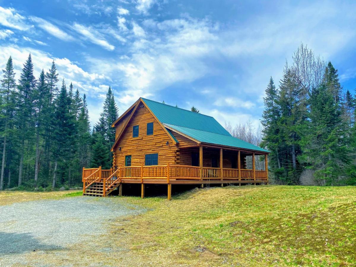 | NEW Log cabin in the heart of the White Mountains - close to Bretton Woods, Cannon, Franconia