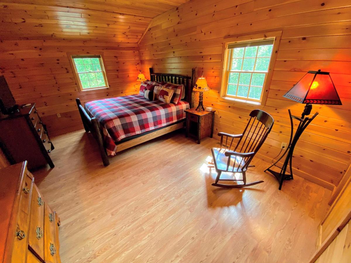 | NEW Log cabin in the heart of the White Mountains - close to Bretton Woods, Cannon, Franconia