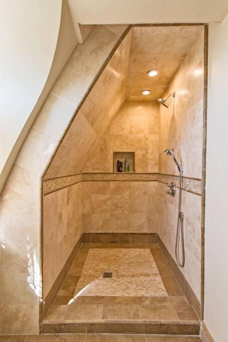 | European Elegance Ocean Bluffs