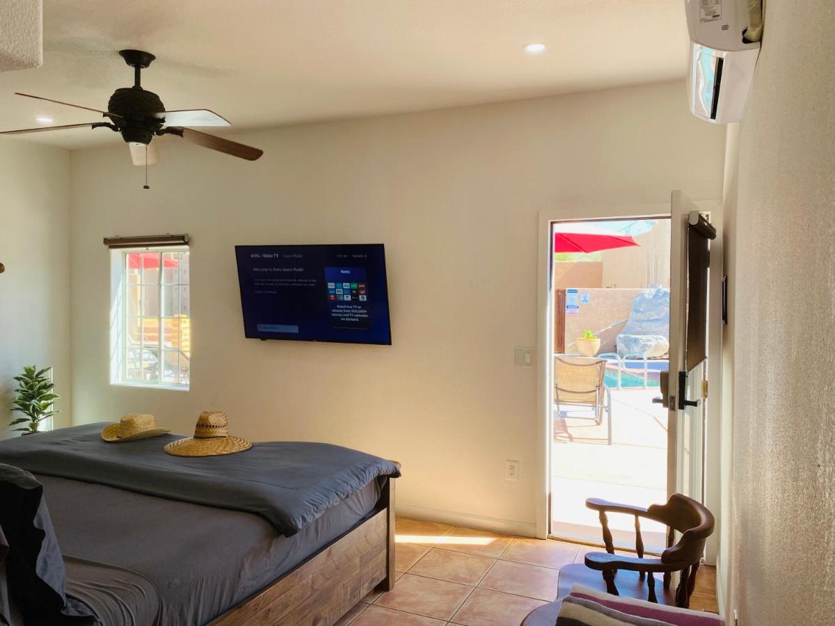 Deluxe King Studio at Mi Kasa Hot Springs 420, Adults only, Clothing Optional