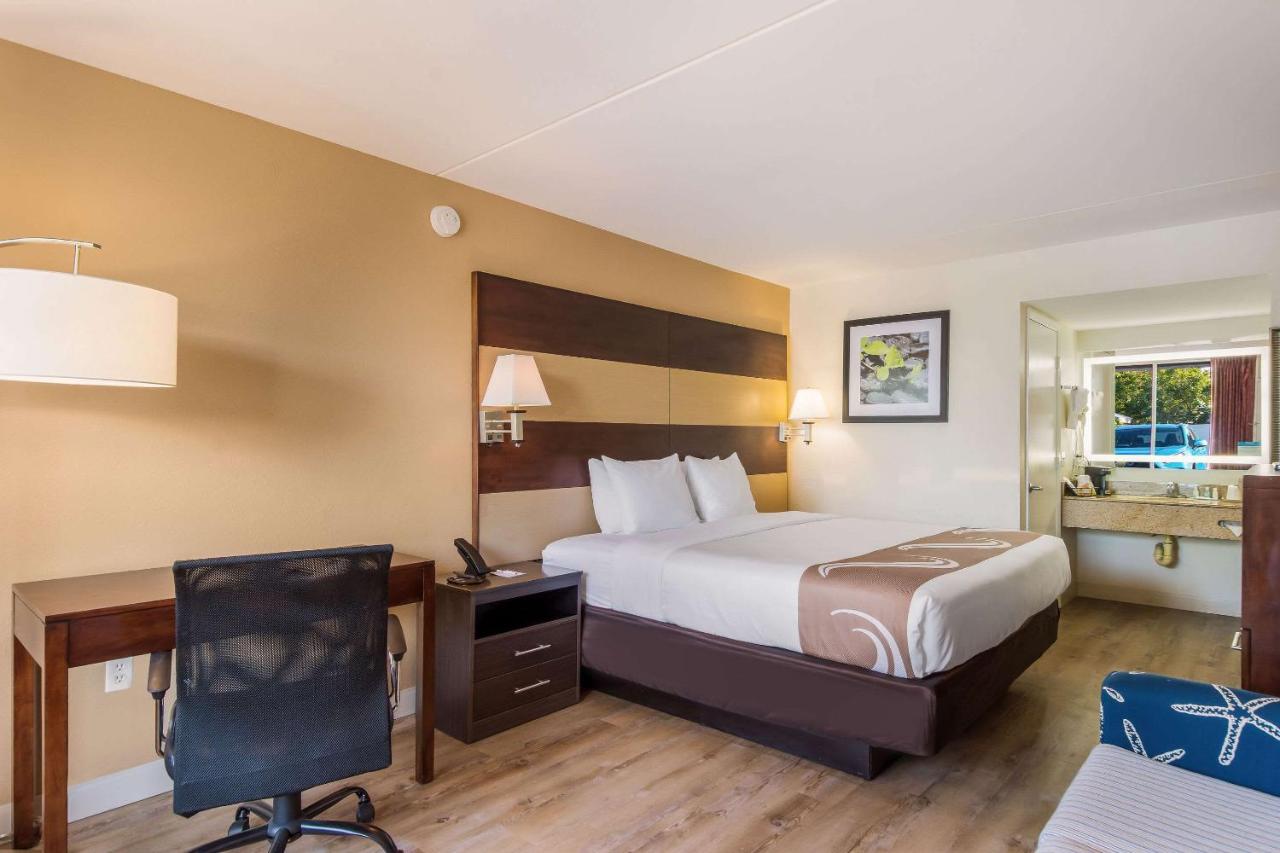 Superior King Suite - Non-Smoking at Quality Inn Bradenton - Sarasota North