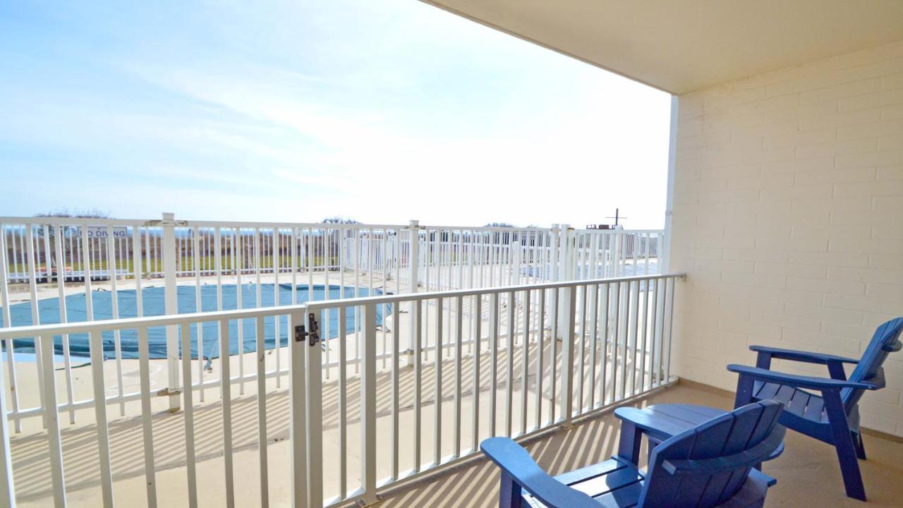 | Carousel Resort Hotel and Condominiums