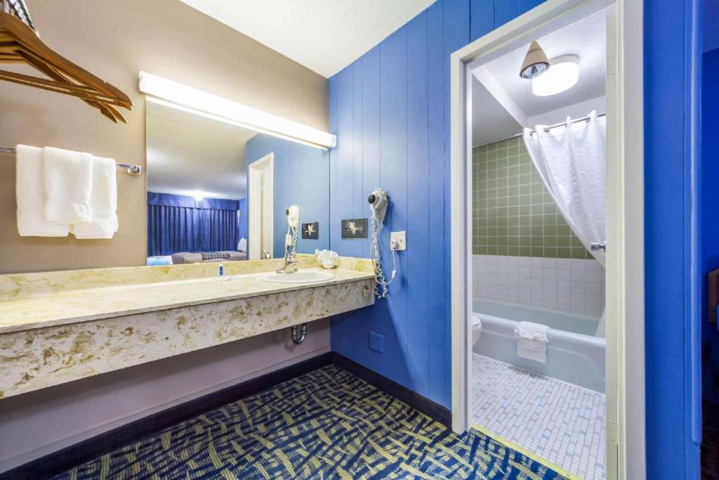 Queen Room with Two Queen Beds - Non-Smoking at Hospitality Inn