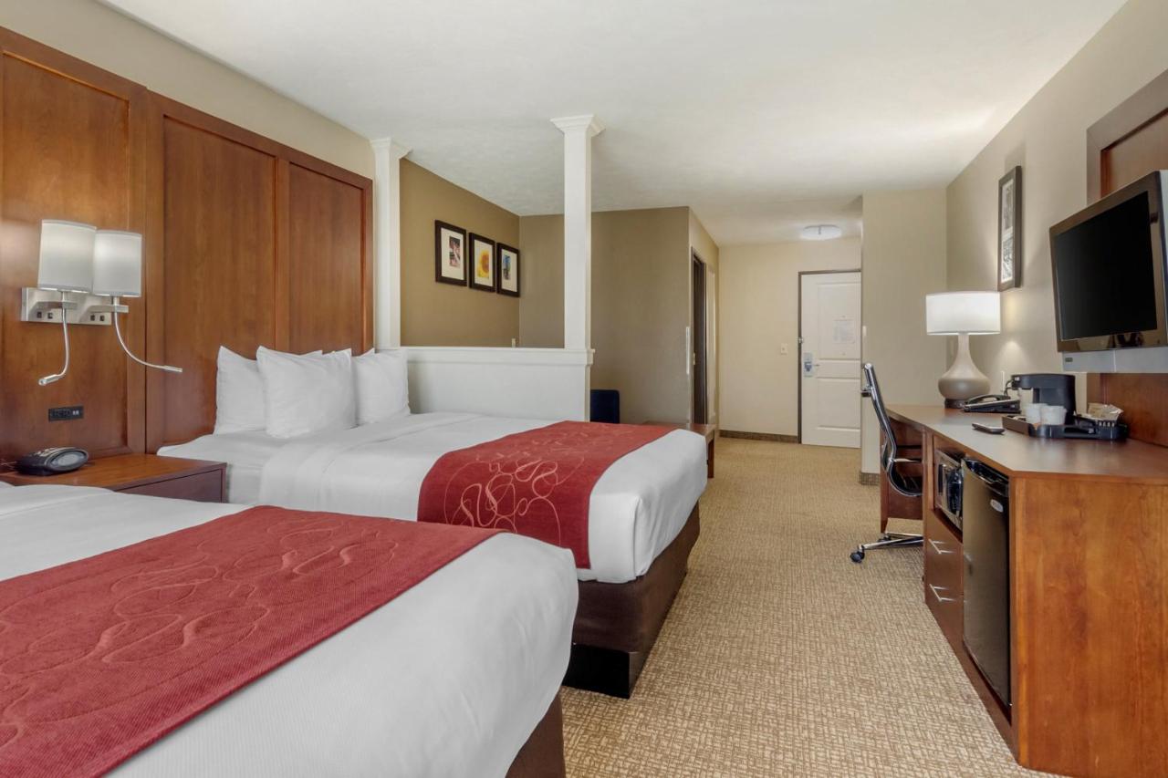 | Comfort Suites Speedway - Kansas City