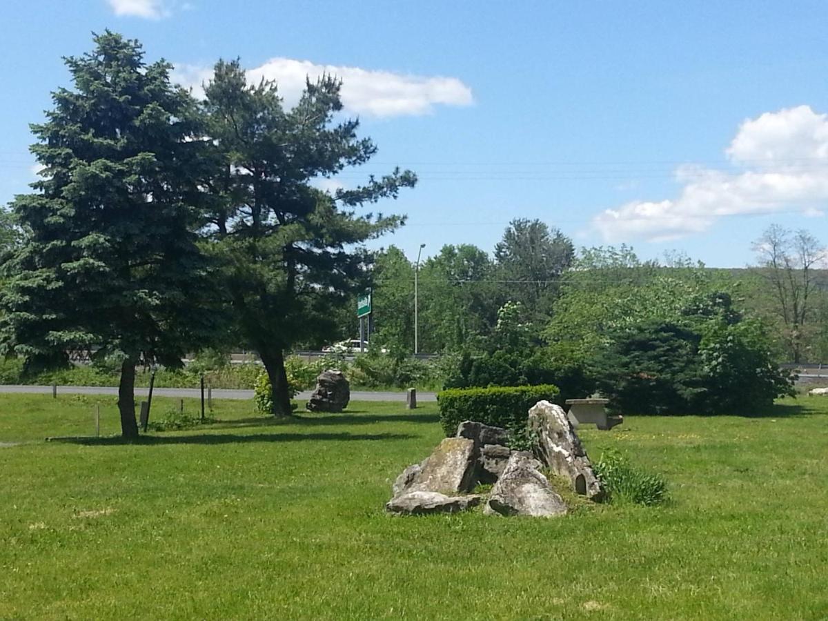 | Motel 6-Shartlesville, PA