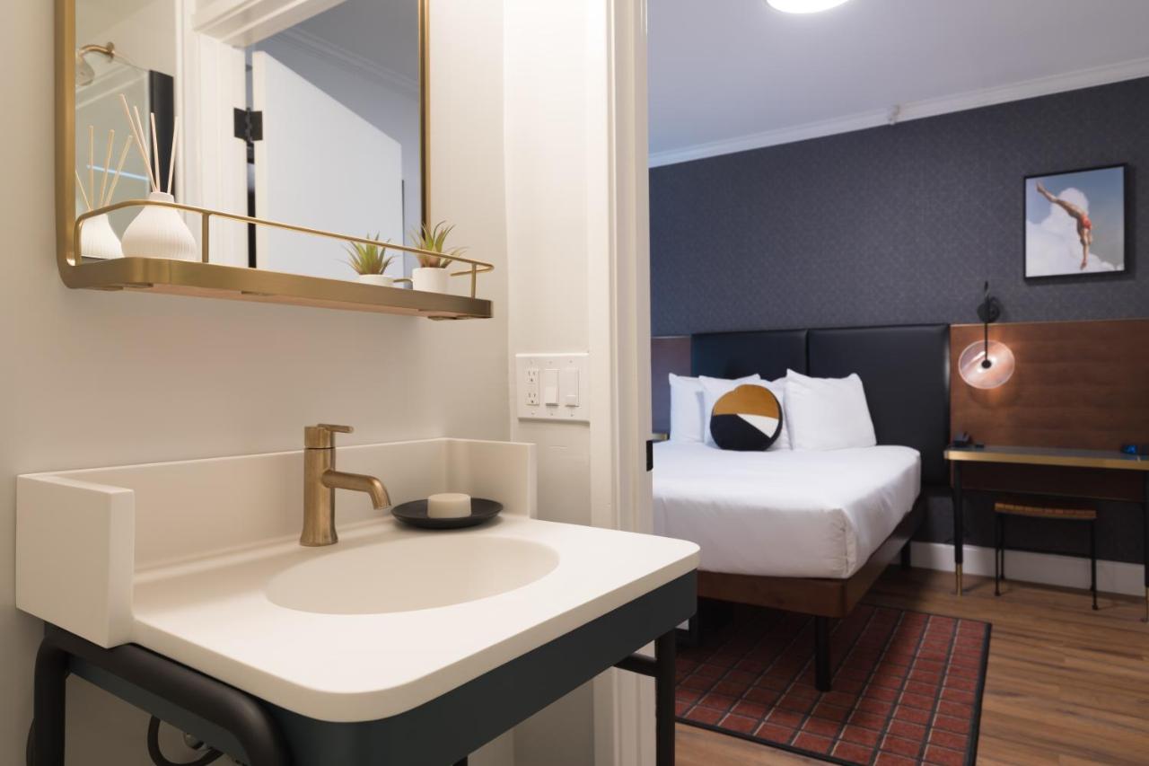Double Room at Hotel Stratford