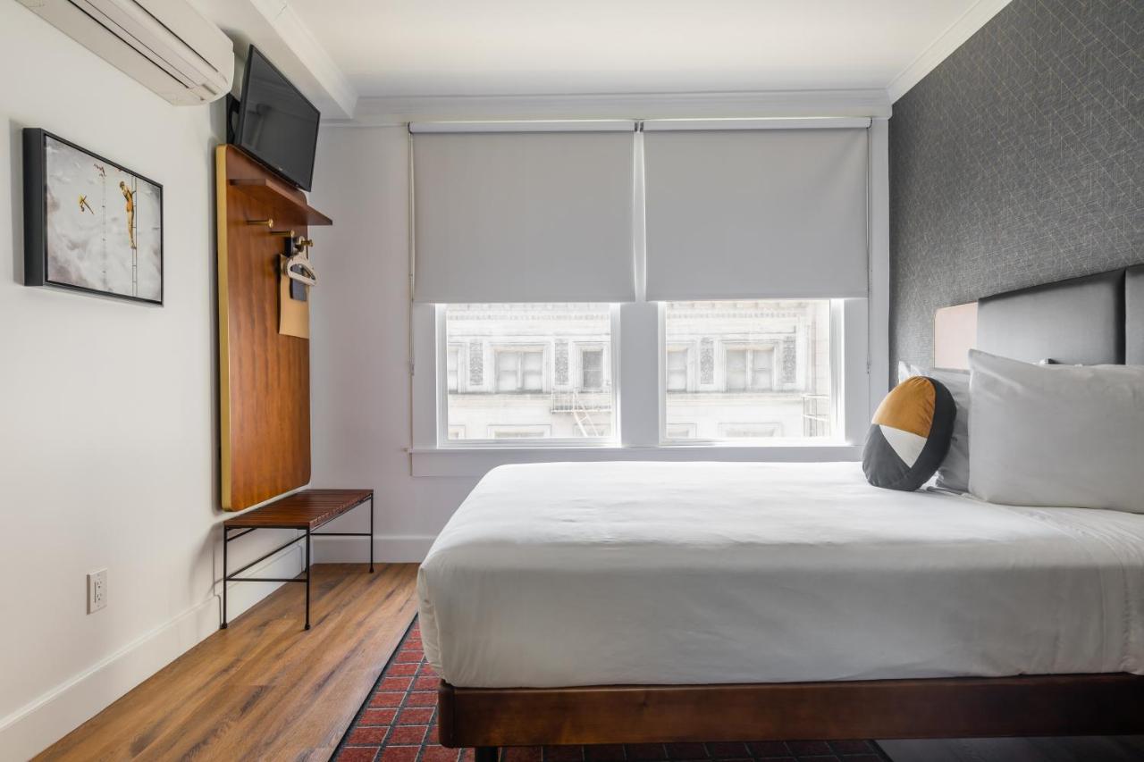 Double Room at Hotel Stratford