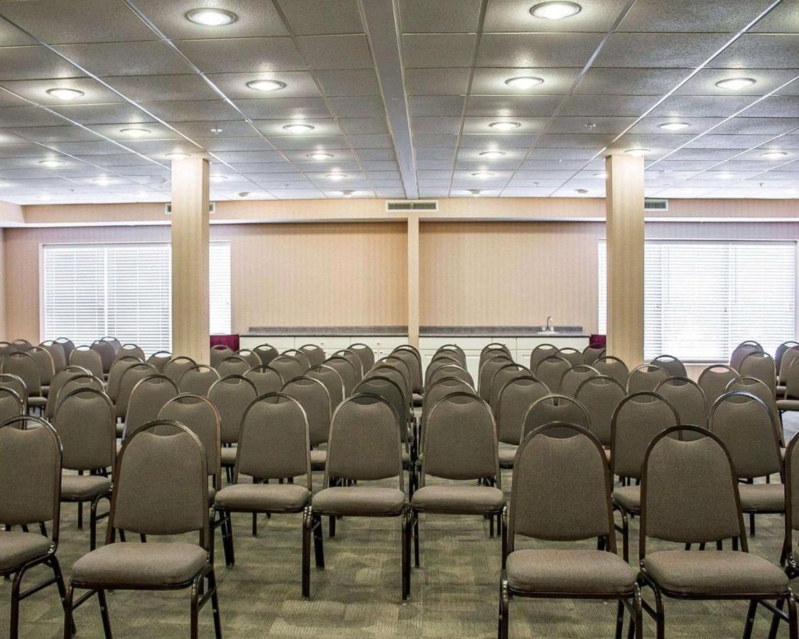 | Quality Inn & Suites Bellville - Mansfield