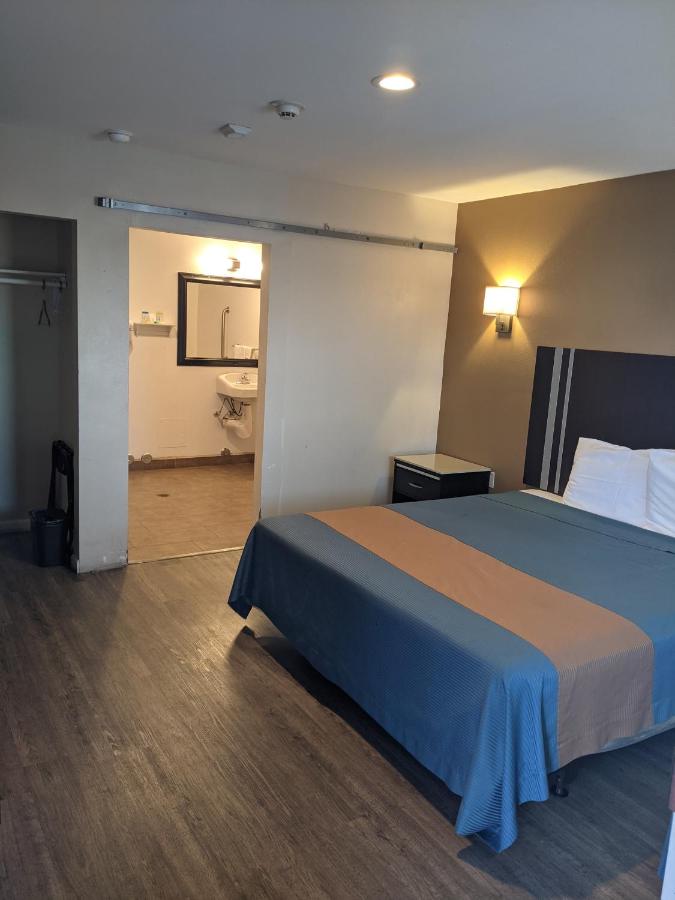 Single Room - Disability Access at Epic Hotel